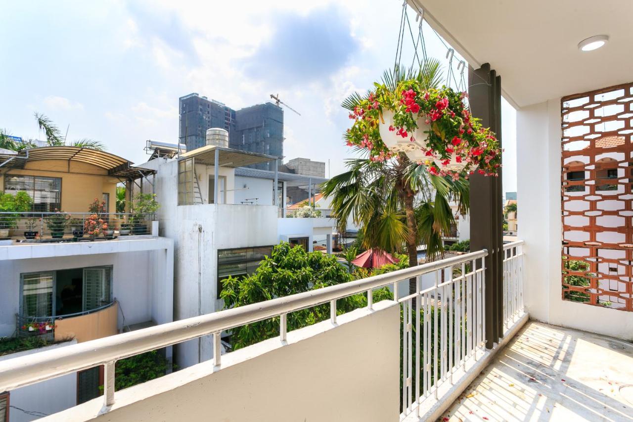 Отель Dlux Saigon Хошимин Экстерьер фото